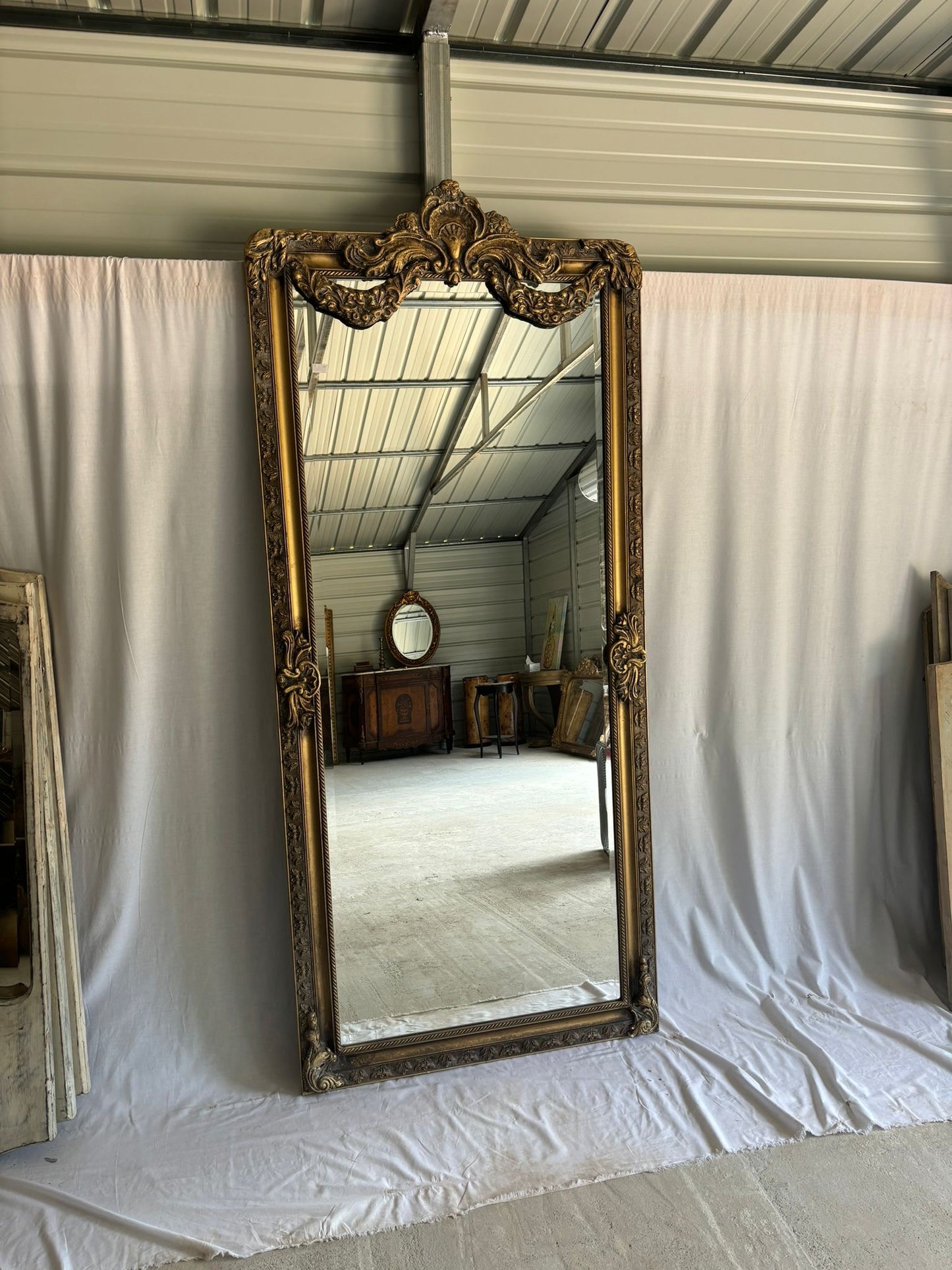 curtain French mirror