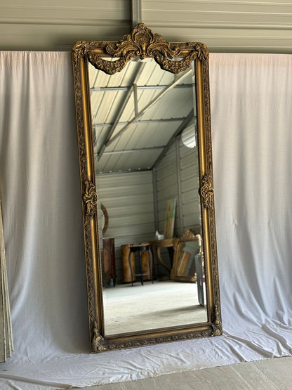 curtain French mirror