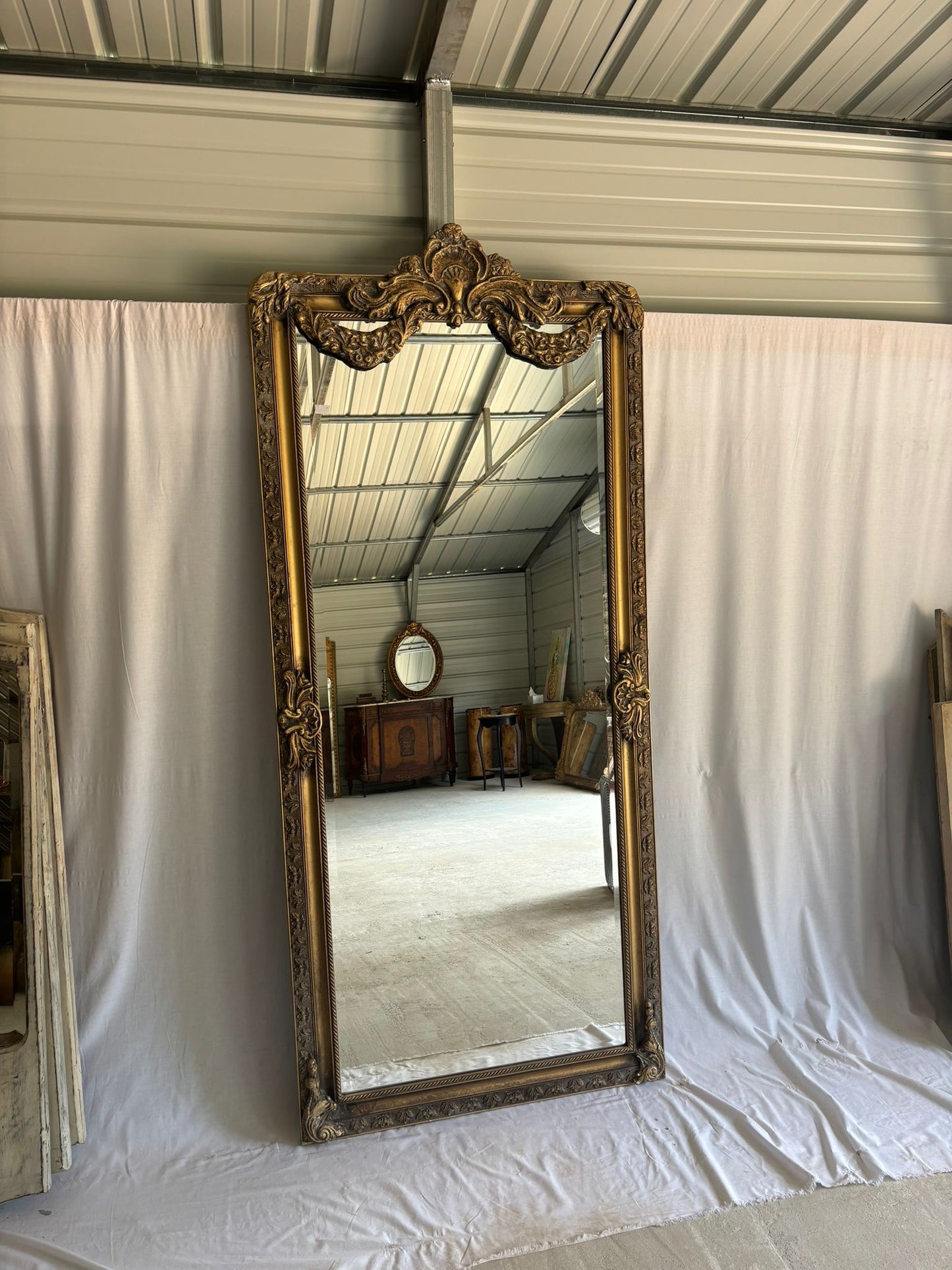 curtain French mirror